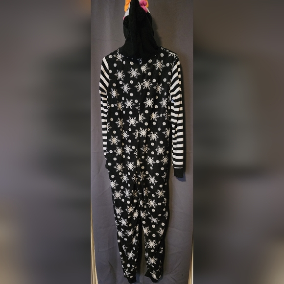 Winter Penguin Pajamas,Women's Medium Black And White Penguin Hooded Onesie PJ'S - Picture 7 of 10